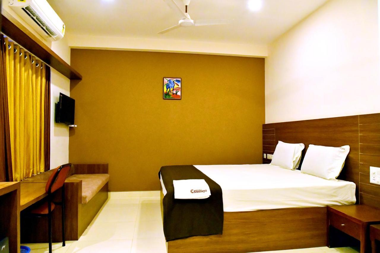 Hotel Chanakya Palakkad Extérieur photo