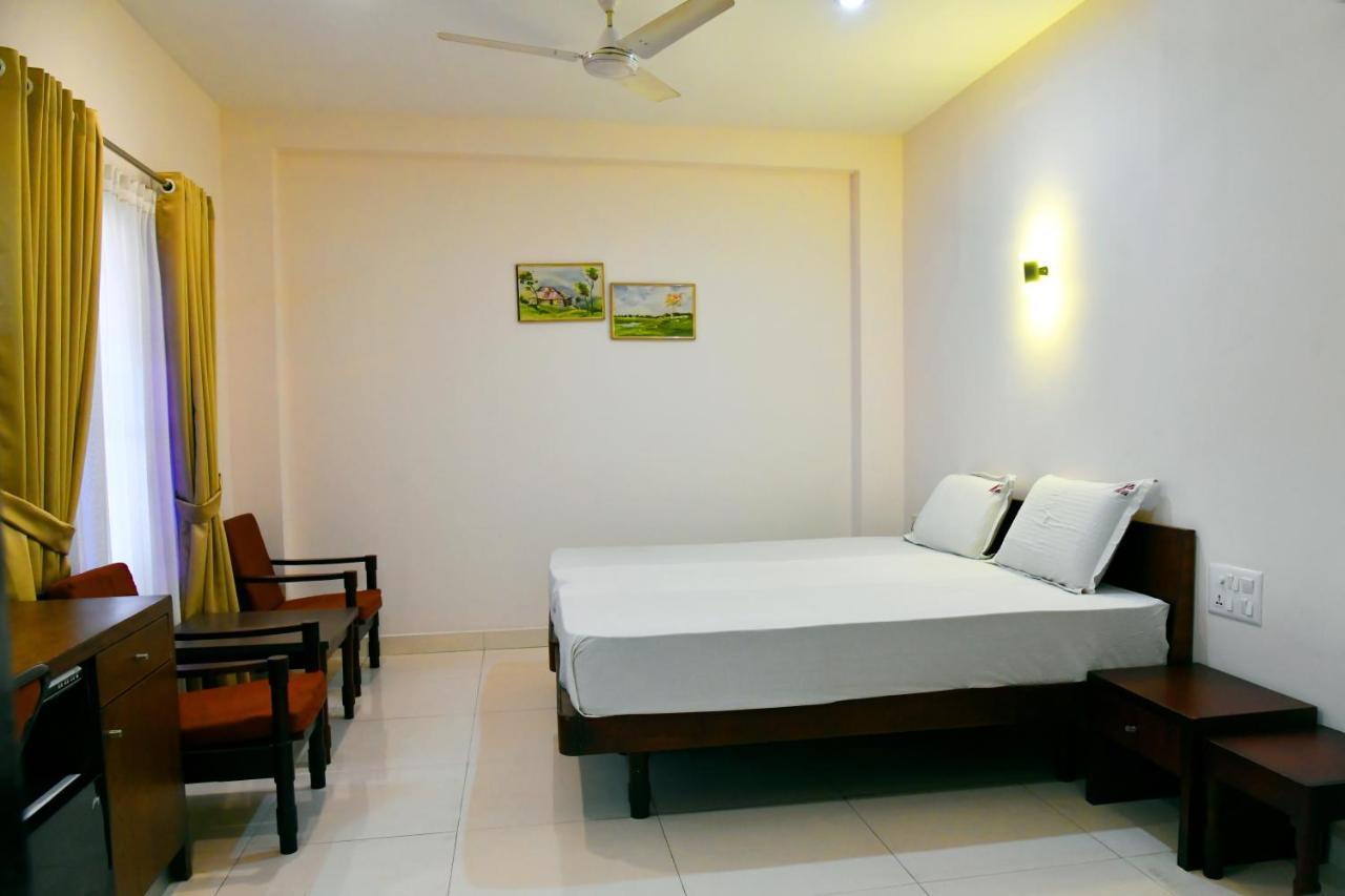 Hotel Chanakya Palakkad Extérieur photo